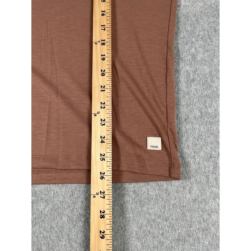 Vuori Mens Strato Tech Tee Size Large Performance Mahogany Mauve Brown Gym Shirt - Picture 5 of 6